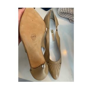 Vintage Gucci Tan pumps sz 38 1/2 authentic